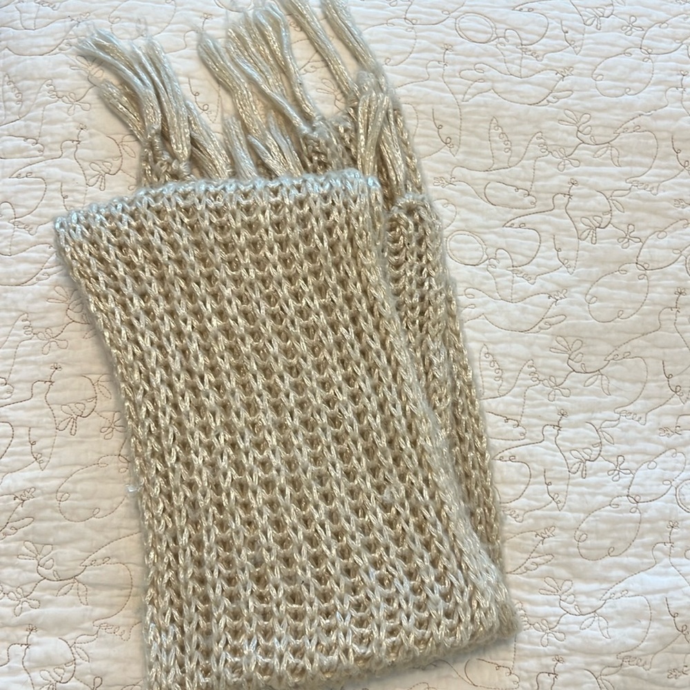 Women’s Knit Scarf
